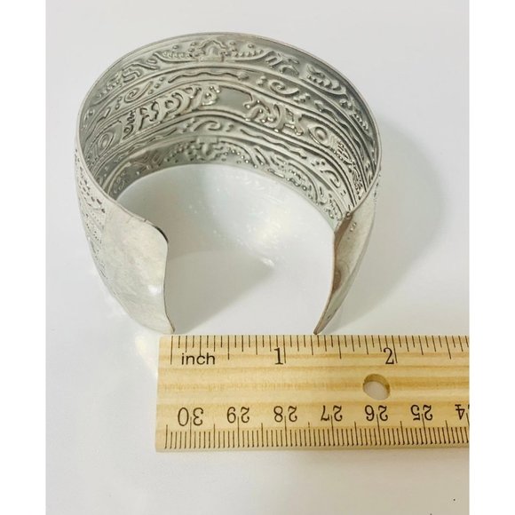 Textured Boho cuff bracelet - Picture 3 of 7